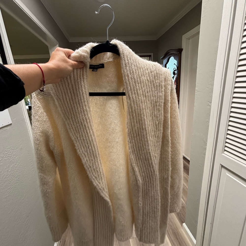 Banana Republic Cream Cardigan Sweater